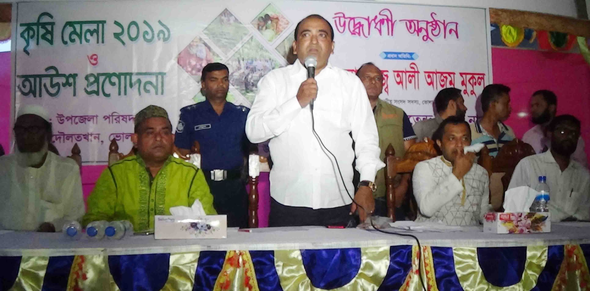 প্রধানমন্ত্রী দেশকে খাদ্যে স্বয়ংসম্পুর্ণ   করেছেন: এমপি মুকুল