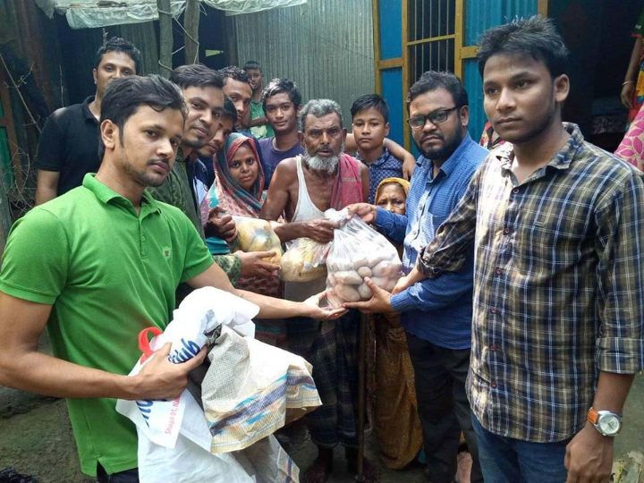ভোলার হত দরিদ্র আলী মিয়ার পাশে  দাড়ালো ভোলা প্রশিক্ষিত যুব সংঘ