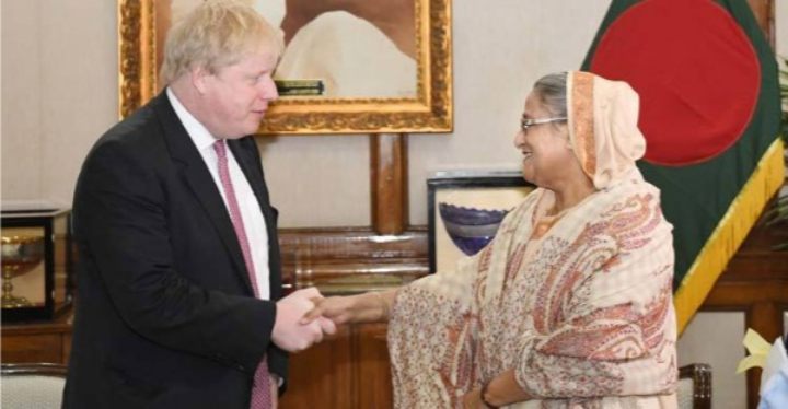 নয়া ব্রিটিশ প্রধানমন্ত্রীকে ফজলি আম দিলেন শেখ হাসিনা