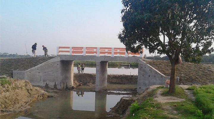 ভোলায় ২৫ কোটি টাকা ব্যায়ে ৯৪টি ব্রীজ-কালভার্ট নির্মাণ হচ্ছে