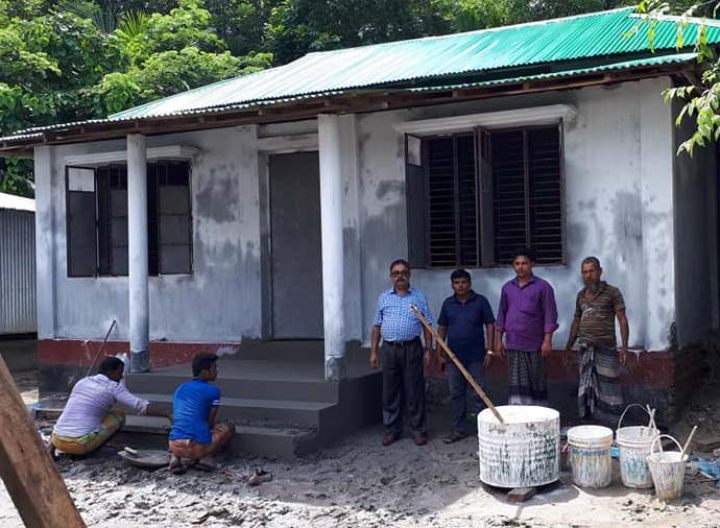 ভোলায় ১০১টি অসহায় পরিবার পেয়েছেন দূর্যোগ সহনীয় গৃহ
