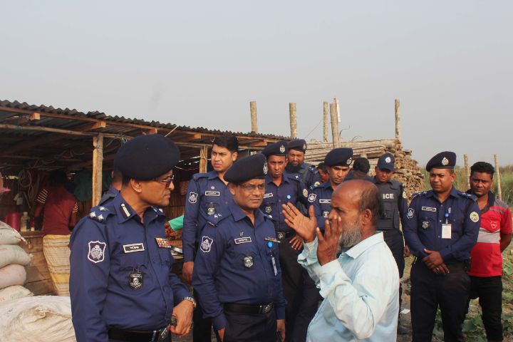 ভোলার চরের কৃষকদের নিরাপত্তা দেওয়া পুলিশের দায়িত্ব: ডিআইজি সফিকুল
