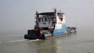 ভোলা-লক্ষ্ণীপুর নৌ রুটে ঘনকুয়াশা ও ডুবোচরের কারণে ফেরি চলাচল ব্যহত