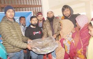 ইয়ুথ পাওয়ার বাংলাদেশের উদ্দ্যোগে ভোলায় ছিন্নমূল মানুষের মাঝে শীত বস্ত্র বিতরণ