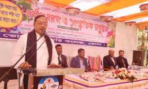 বর্নাঢ্য আয়োজনে ভোলা সরকারি  কলেজে নবীনদের বরণ উৎসব