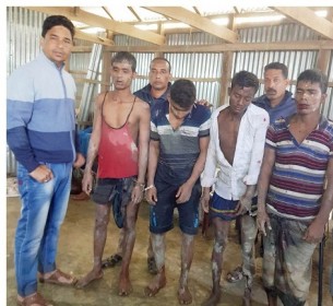 তজুমদ্দিনের মেঘনায় জলদস্যুদের হামলায় ৪ জেলে গুলিবিদ্ধ, ৪ ডাকাত আটক,  ৩ রাউন্ড গুলি উদ্ধার