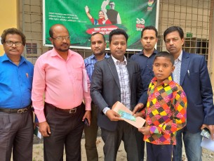 তজুমদ্দিনে রুগী কল্যাণ সমিতির চিকিৎসা সহায়তা প্রদান