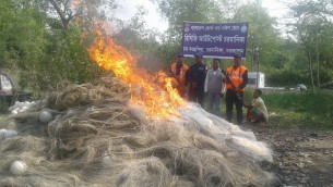 চরফ্যাশনে দেড় লাখ মিটার জালে অগ্নিসংযোগ