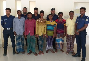 তজুমদ্দিনে ৬ জুয়াড়ী গ্রেফতার
