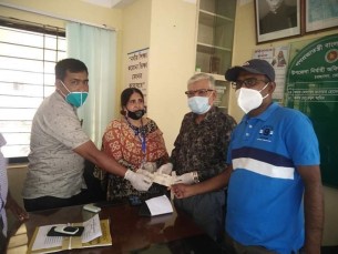 চরফ্যাশনে উপজেলা ত্রাণ তহবিলে আর্থিক সহায়তা দিলো কোস্ট ট্রাস্ট