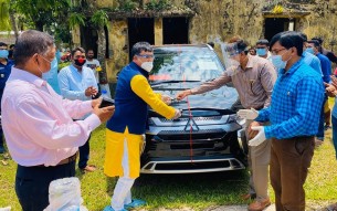 ভোলার তজুমদ্দিন ও লালমোহন উপজেলা স্বাস্থ্য কমপ্লেক্সের জন্য নতুন দুটি গাড়ি হস্তান্তর