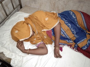 দৌলতখানে তুচ্ছ ঘটনা  নিয়ে গৃহবধূকে মারধর