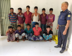 ভোলায় মা ইলিশ রক্ষায় নিষেধাজ্ঞার ২২  দিনে ৬০৬ জেলের জেল-জরিমানা