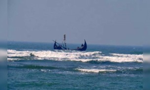 দৌলতখানের ৫০ ট্রলার মাছ শিকারে সাগরে