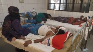 লালমোহনে রোগী দেখতে যাওয়ায়  মেম্বারের নেতৃত্বে হামলা,আহত-৪