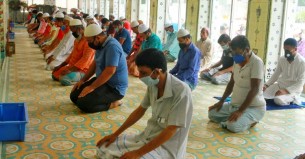 মসজিদে নামাজ আদায়ে ৯ নির্দেশনা