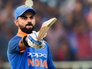 ইতিহাসে নাম লেখালেন কোহলি