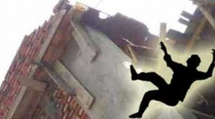 লালমোহনে ৪ তলা ভবন থেকে পড়ে শ্রমিক নিহত