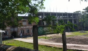 কালীপূজার ছুটিতে মনপুরায় দুটি স্কুল খোলা রেখে  শিক্ষার্থীদের  আসতে বাধ্য করার অভিযোগ