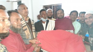চরফ্যাশনে শীতার্তদের মাঝে কম্বল বিতরণ