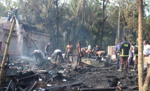 ভোলায় ভয়াবহ অগ্নিকাণ্ডের ৫ বসতবাড়ি পুড়ে ছাই