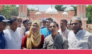 মায়ের নামে ১০ গম্বুজ মসজিদ নির্মাণ করলেন চিত্রনায়িকা রোজিনা