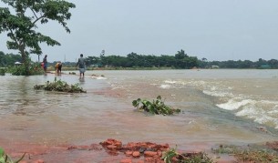 সুনামগঞ্জে ২১৬টি প্রাথমিক বিদ্যালয় বন্ধ, ভেসে গেছে মাছ