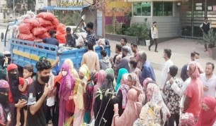 আজ থেকে খোলা ট্রাকে পণ্য বেচবে না টিসিবি