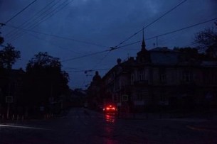 ইউক্রেনে ৪০ লাখ লোক অন্ধকারে : জেলেনস্কি