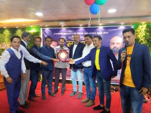 চিকিৎসা সেবায় বিশেষ অবদান রাখায় ডাঃ শরীফ আহমেদ কে "ব-দ্বীপ" ফোরামের সম্মাননা