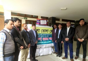 ভোলায় সুবিধাবঞ্চিত শিশু ও দরিদ্র মানুষের জন্য শীতবস্ত্র বিতরণ
