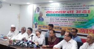 সরকার-জনগণ মুখোমুখি: ফখরুল