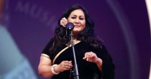 নিজের সুরে নতুন গান প্রকাশ করেছেন ফাহমিদা নবী