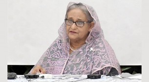 টুঙ্গিপাড়ায় বঙ্গবন্ধুর সমাধিতে প্রধানমন্ত্রীর শ্রদ্ধা নিবেদন