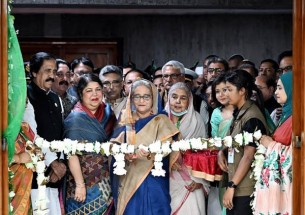 জাতীয় সংসদ কর্মকর্তাদের নতুন অফিস উদ্বোধন প্রধানমন্ত্রীর