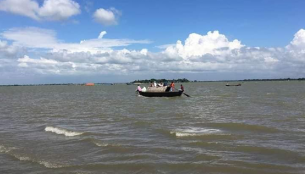 স্বাস্থ্য পরীক্ষার জন্য সিঙ্গাপুর গেলেন সেতুমন্ত্রী