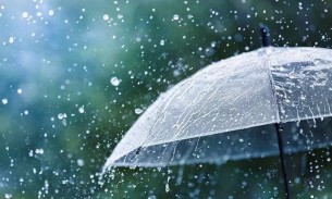 দেশের কোথাও কোথাও মাঝারী ধরনের ভারী থেকে ভারী বর্ষণ হতে পারে
