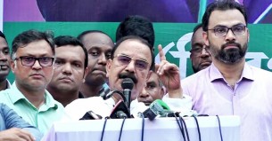 বিদেশিরা বাংলাদেশের জনগণের পক্ষে কথা বলছে: গয়েশ্বর