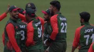 মালয়েশিয়াকে ২ রানে হারিয়ে সেমিফাইনালে বাংলাদেশ