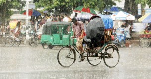 ৩ বিভাগে ভারী বৃষ্টির আভাস, তাপমাত্রা কমতে পারে ৪ ডিগ্রি পর্যন্ত