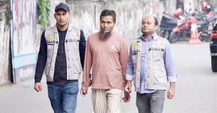 ৪০০ বোমা বানিয়ে সাপ্লাই দেন ‘বোমা মাওলানা’