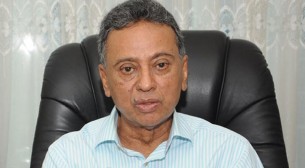২ মামলায় আমীর খসরুর জামিন