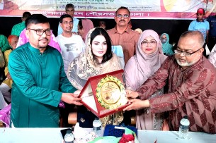 লালমোহনে এমপি শাওনকে নাগরিক সংবর্ধনা