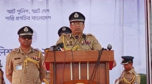 পুলিশ সদস্যের হাতে মাদক দেখলেই চাকরি যাবে: আইজিপি