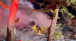 যুক্তরাষ্ট্রে লোকালয়ে আছড়ে পড়ল উড়োজাহাজ, বহু হতাহত