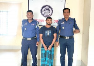 লালমোহনে ১১ মামলার আসামি ডাকাত আমির গ্রেফতার
