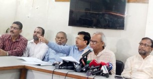 কম মজুরিতে শ্রমিক সমাজের এখন বেঁচে থাকাই কষ্টের: রিজভী