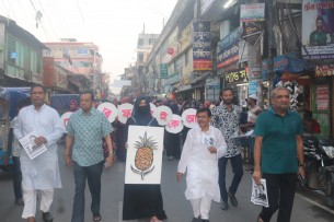 ভোলায় উপজেলা চেয়ারম্যান প্রার্থী মোশারেফ হোসেনের গণসংযোগ ও লিফলেট বিতরণ