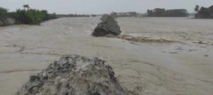 মনপুরায় ৪ স্থানে বেড়ীবাঁধ ভেঙ্গে ১০ গ্রাম প্লাবিত, অর্ধালক্ষাধিক মানুষ পানিবন্দি