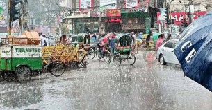আগামী তিনদিন কমবে গরম বাড়বে বৃষ্টি
